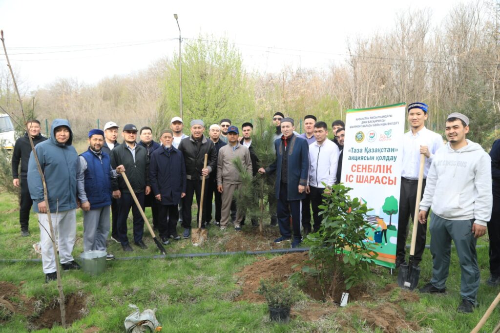 ШЫМКЕНТТЕ ИМАМДАР ДЕНДРОСАЯБАҚТА АҒАШ ОТЫРҒЫЗДЫ